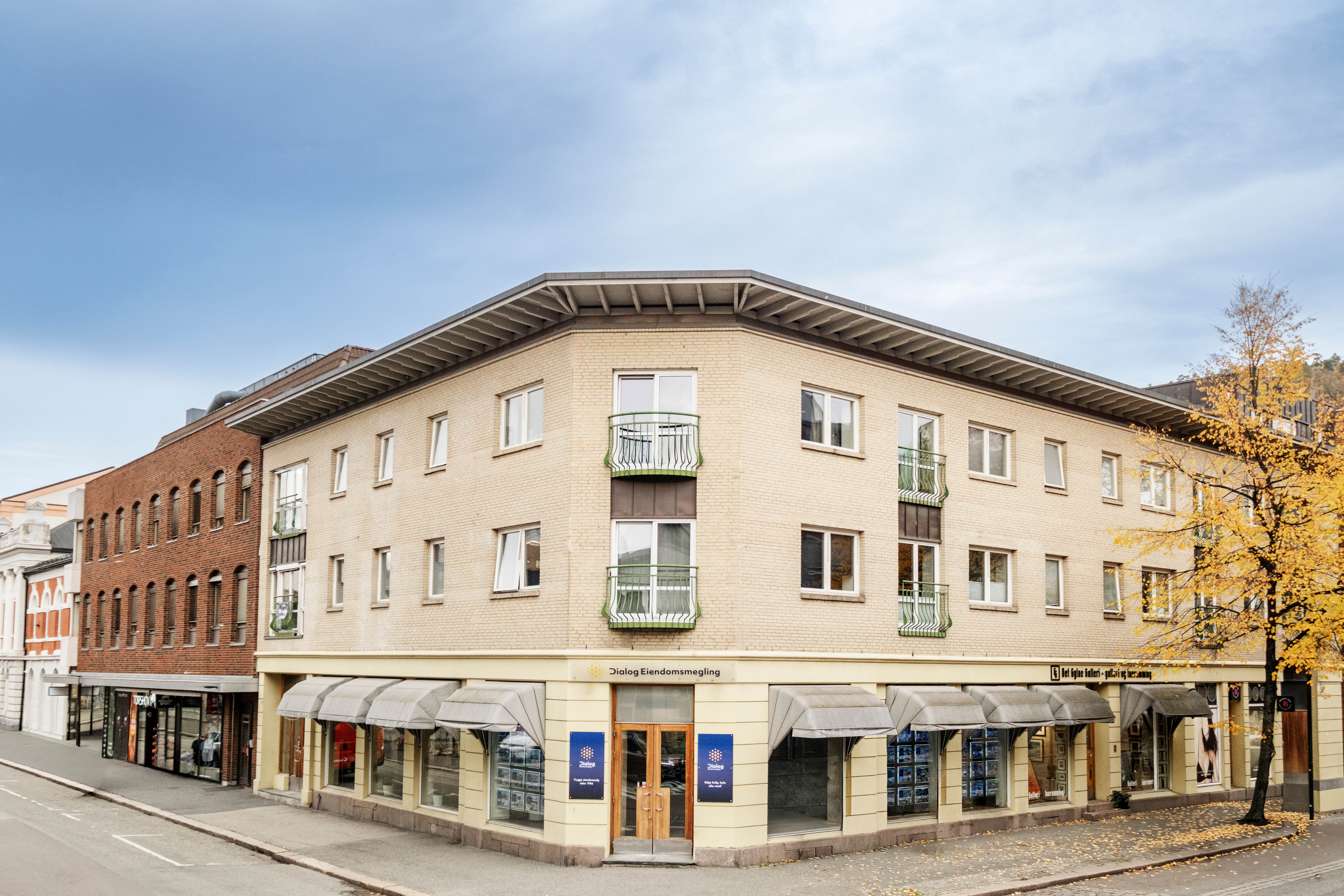 eiendomsfoto av næringsbygg i drammen. st.olavsgate. foto: robert mcpherson